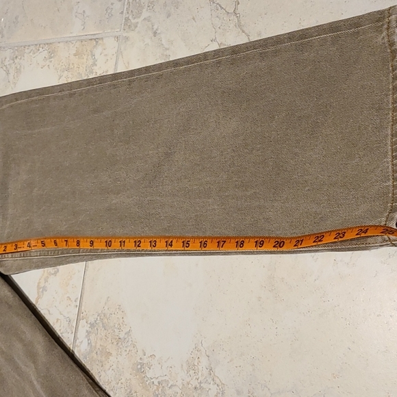 COS wide leg 3/4 crop lt. Olive jean .size 26 - Picture 6 of 8